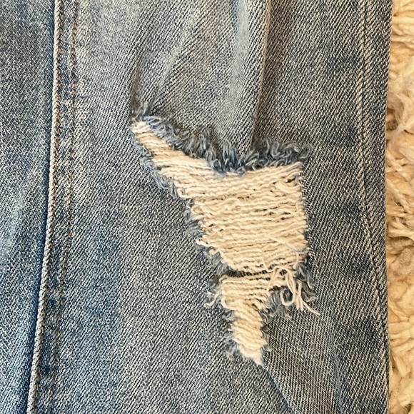 American Eagle Outfitters very Distressed TOMGIRL Jeans - Picture 11 of 11